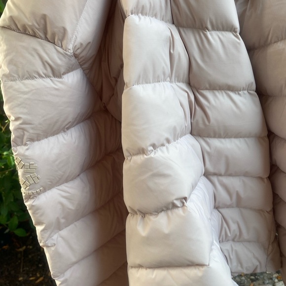 Obermeyer Down Explorer Shirt Jacket Cement Beige NEW small men’s, medium women - Picture 2 of 16